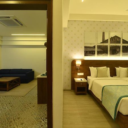 The Avatar Hotel & Convention Mangalore Exteriör bild